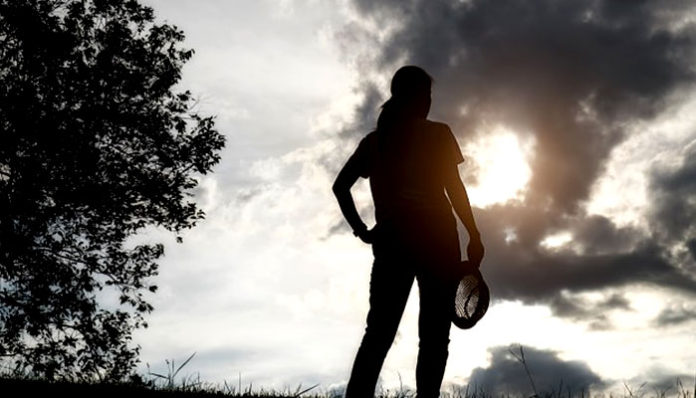 sadness-quiet-lifestyle-human-shadow-summer_1418-621