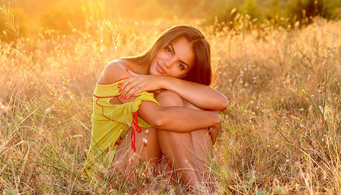girl-1545885_960_720