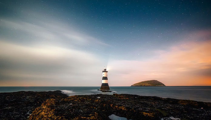 lighthouse-2225445_960_720