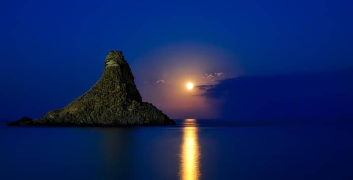 italy-sicily-sea-ocean-163891