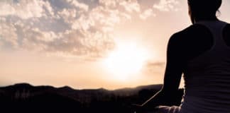 Eckhart Tolle: Ako nemaš svoj mir – nemaš ništa! think