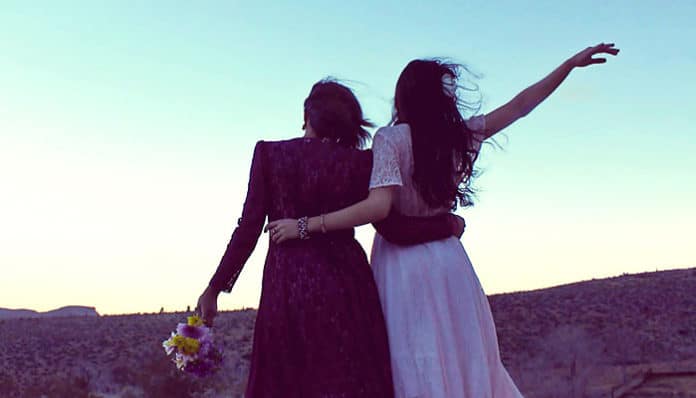 girlfriends-338449_960_720