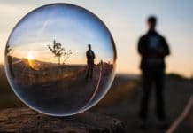 Iza svakog sretnog čovjeka stoji njegova odluka da bude sretan!