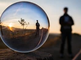 Iza svakog sretnog čovjeka stoji njegova odluka da bude sretan!