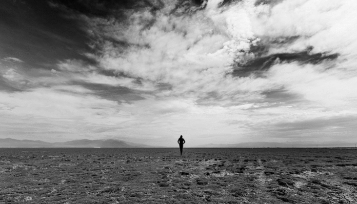 black-and-white-2598757_1280