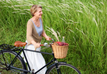 6 hormona zbog čijeg nedostatka žene stare prije vremena: Nadoknadite ih prirodnim putem!