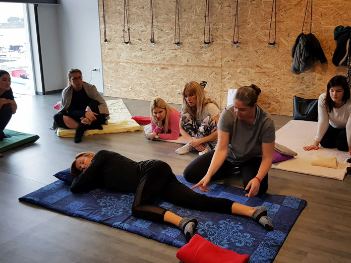 asthanga-yoga-split