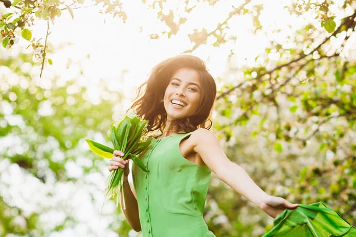 positive-blooming-grass-young-sun