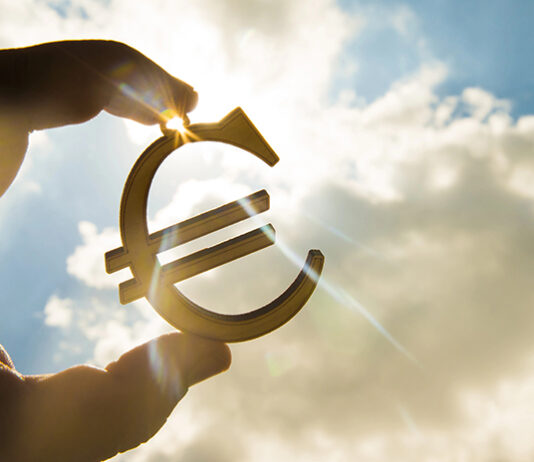 Financijski horoskop za svibanj/maj 2026.: Blizanci otvaraju nova vrata, Ribe napokon traže više!