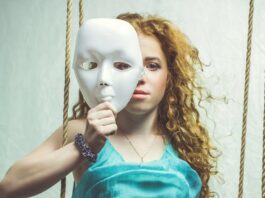 Ljubaznost kao paravan: 7 signala koji pokazuju da osoba nema dobre namjere