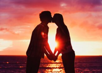 Kraj studenog/novembra otvara vrata sudbinskoj ljubavi: Ovim znakovima Zodijaka Svemir šalje srodnu dušu!
